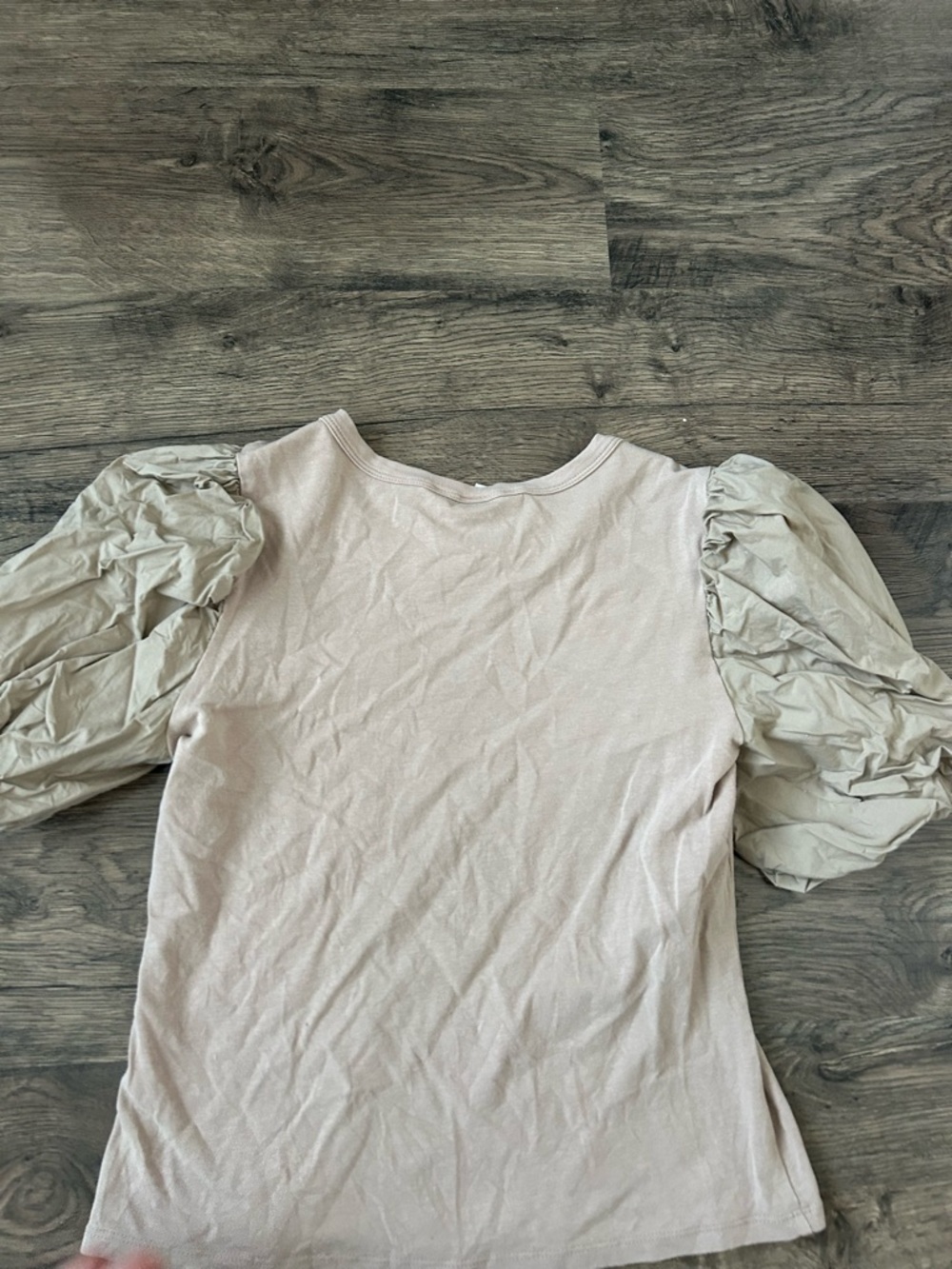 H&M Womens Puff Sleeve Top in Light Beige